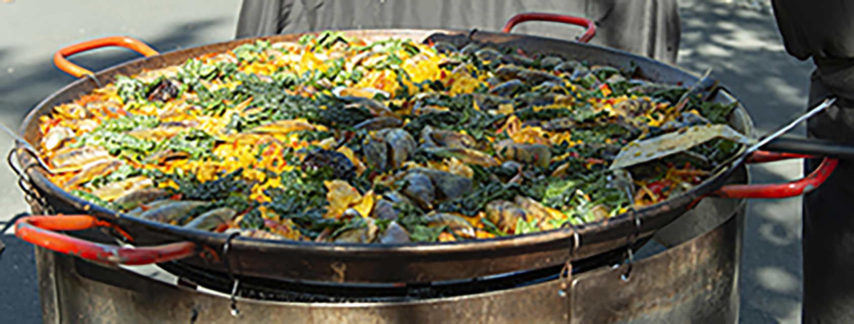 big pan of Gerards paella